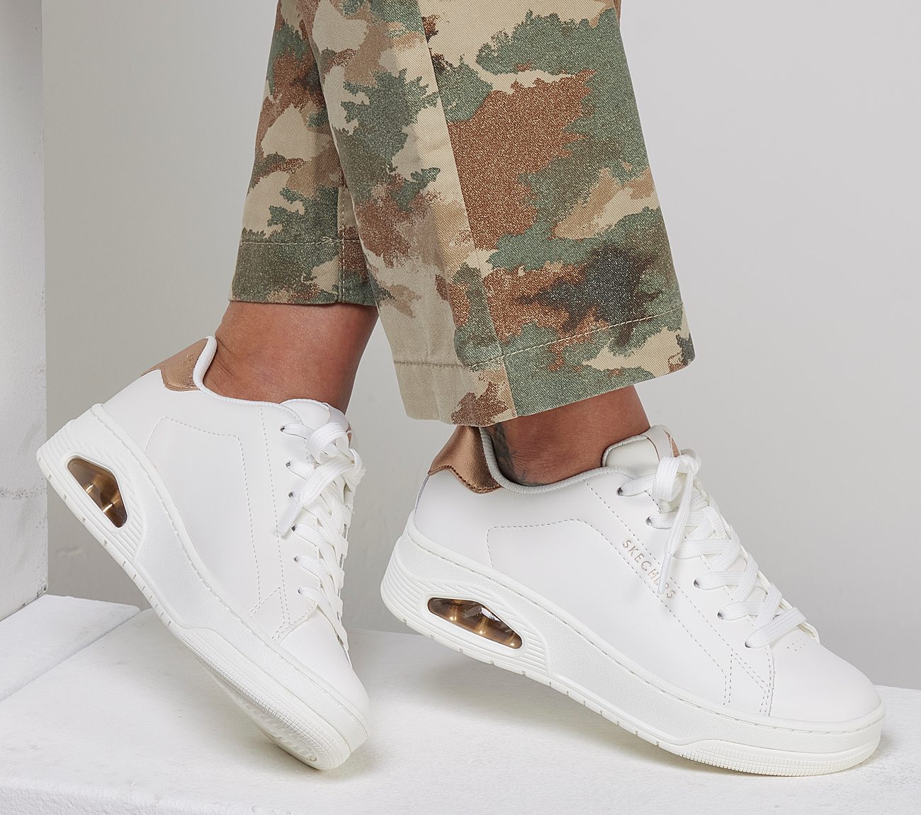 Skechers Uno Court Γυναικεία Sneakers Λευκά