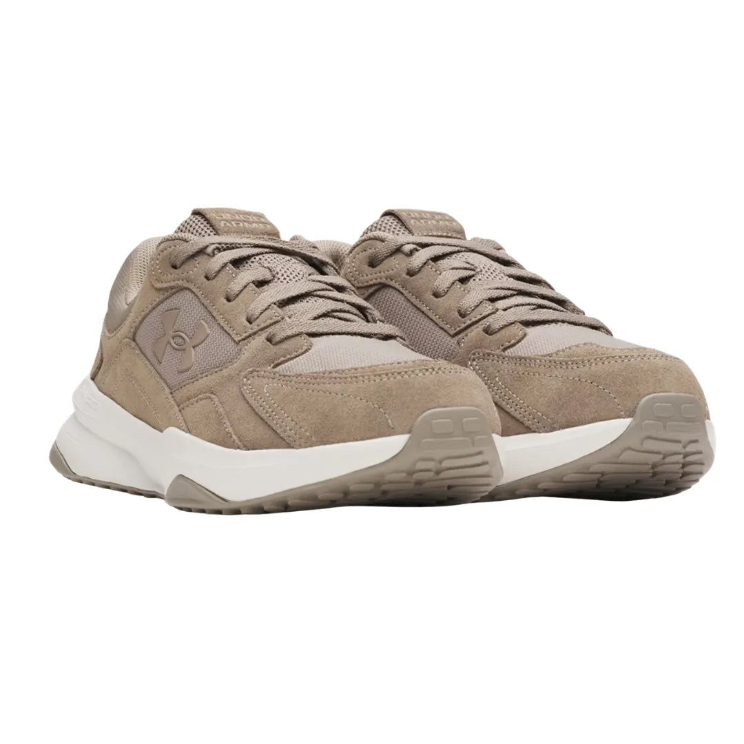 Under Armour Edge Suede σε πλάνο 3/4