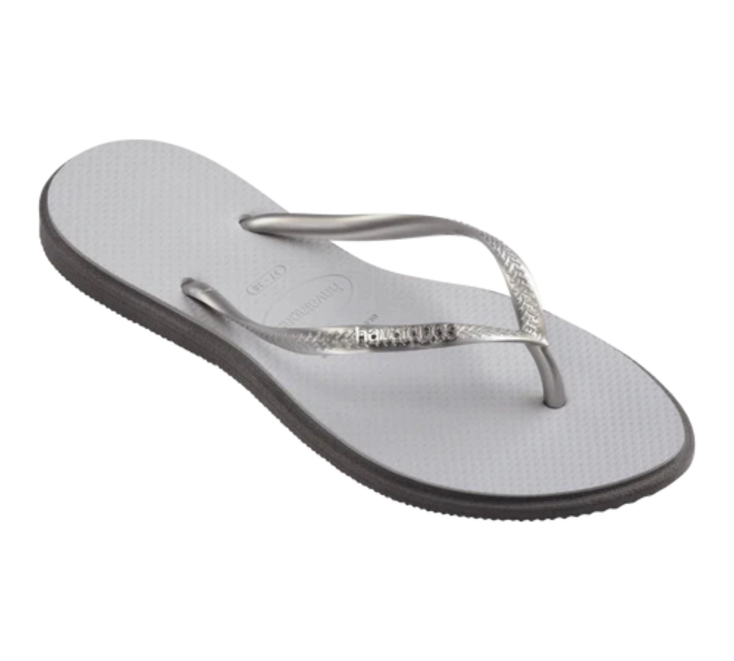 Havaianas Slim Point FC σε απόχρωση steel gray – λήψη 3/4 που αναδεικνύει το κομψό προφίλ και μοντέρνο σχήμα
