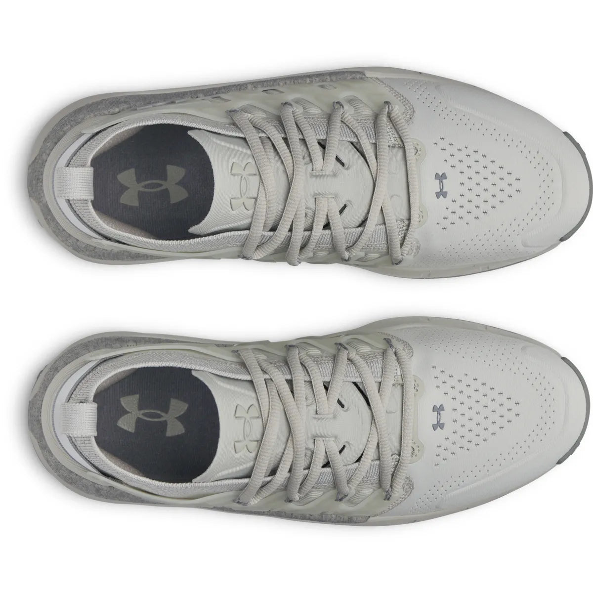 Under Armour Phantom X πάνω λήψη που δείχνει το άνοιγμα και τα κορδόνια