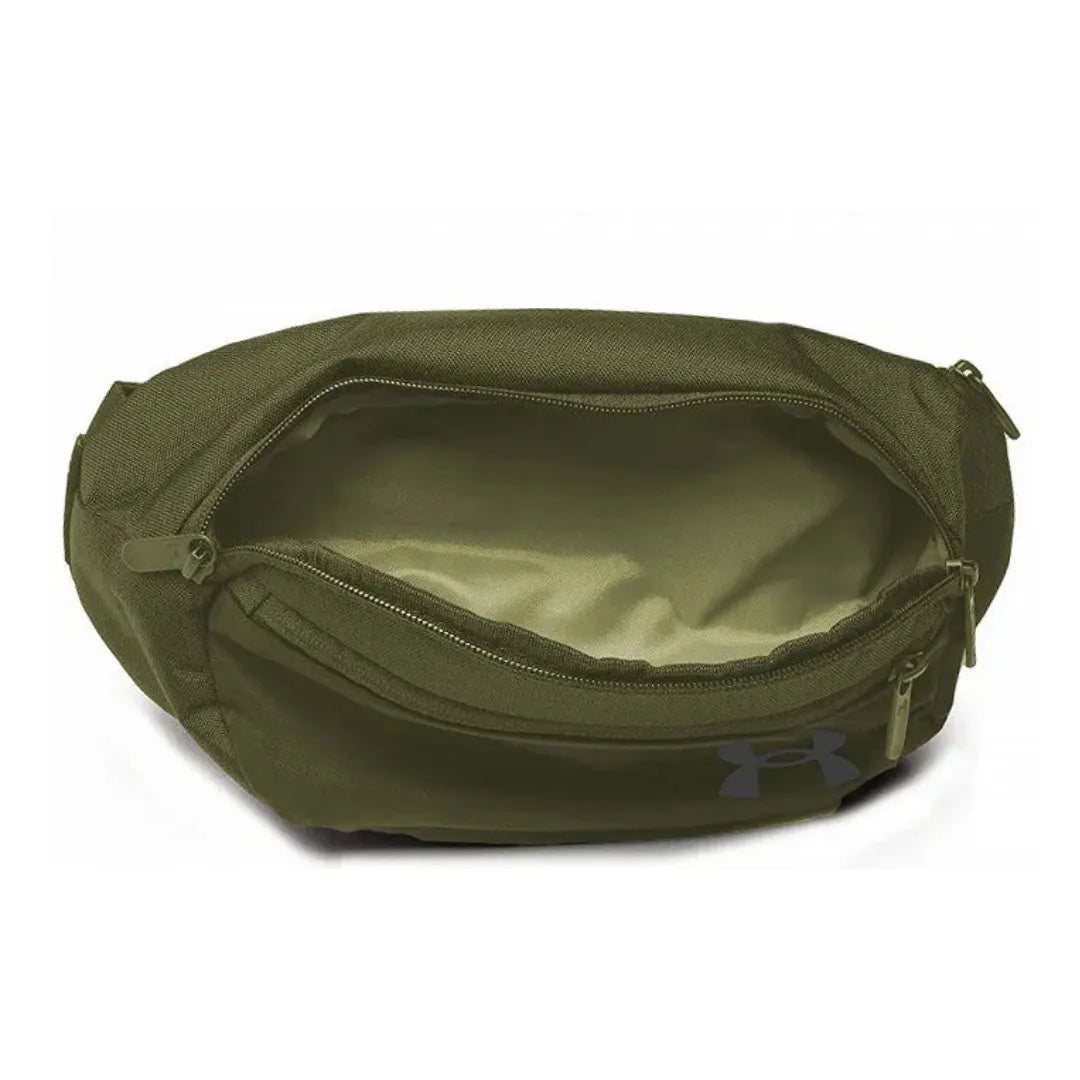 Under Armour Flex Waist Bag με κοντινή λήψη στο εσωτερικό και τις θήκες οργάνωσης