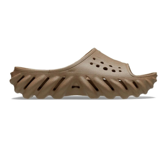Crocs Echo Slide Tumbleweed – Πλευρική όψη με street-style σχεδίαση και λεπτομέρειες στη σόλα
