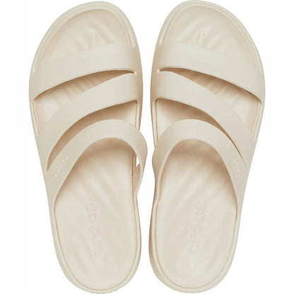 crocs getaway strappy πάνω όψη ζευγάρι σε μπεζ χρώμα Stucco