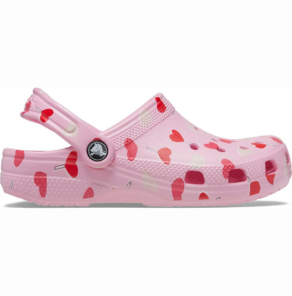 crocs classic vday clog t παιδικό σαμπό με καρδιές πλάγια όψη εξωτερική πλευρά