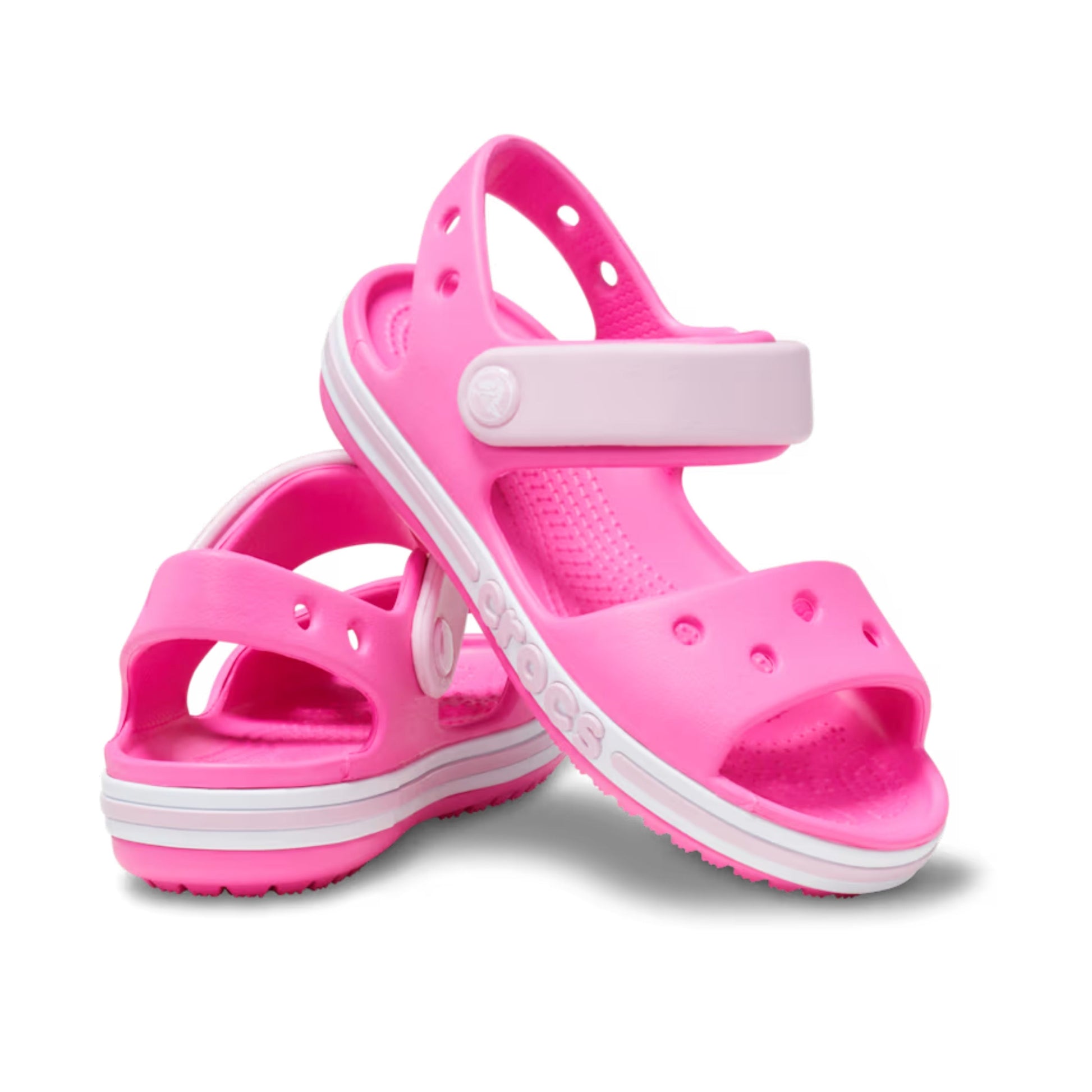 Crocs Bayaband Sandal Kids σε πλάγια θέαση 3/4, λεπτομέρεια στη σόλα σε ροζ χρώμα