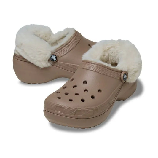 Crocs Classic Platform Fuzz Lined Clog με fleece επένδυση, προβολή σε 3/4, σε μπεζ χρώμα