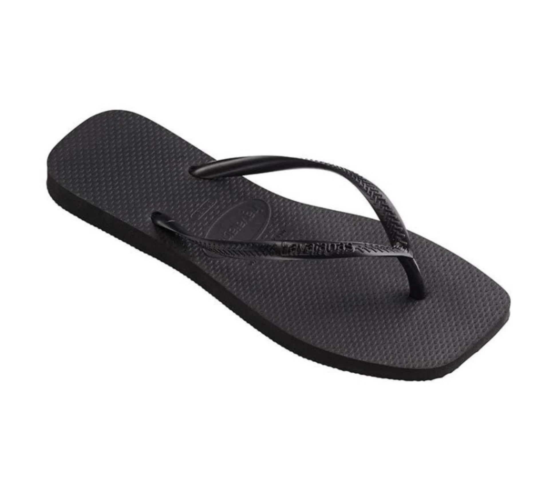  Havaianas Slim Square μαύρη, λοξή πλάγια όψη με εμφανή τα λουράκια