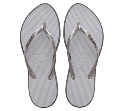 Havaianas Slim Point FC σε χρώμα steel gray, από πάνω όψη που δείχνει τον λεπτό σχεδιασμό και μυτερό τελείωμα
