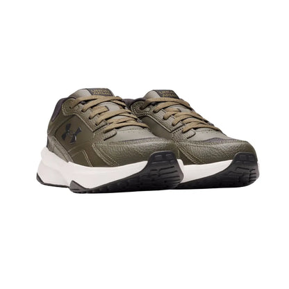 Under Armour Edge LTHR σε δερμάτινη εκδοχή, μπροστινή πλάγια προβολή