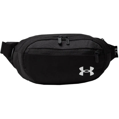 Under Armour Flex Waist Bag σε μαύρο χρώμα με εμφανές λογότυπο, μπροστινή προβολή
